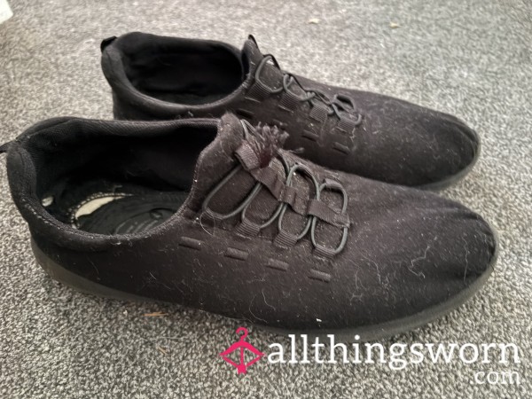 Smelly Old Trainers
