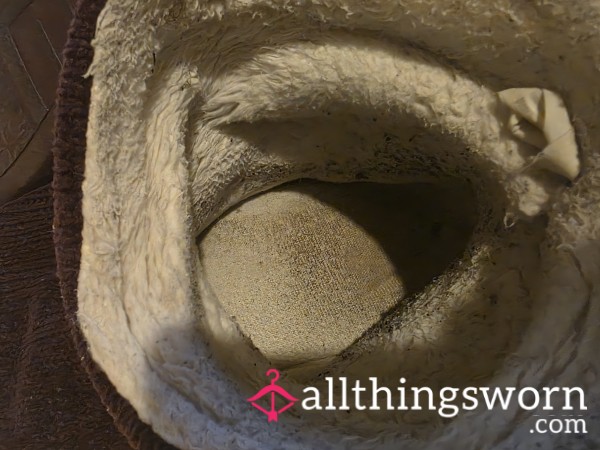 Smelly Slipper Boots! 🤣