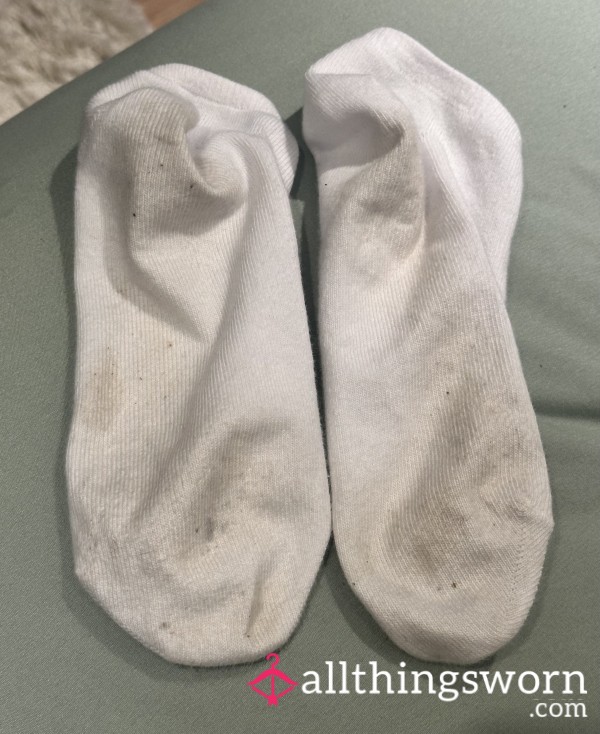 Smelly Socks Ready To Be Worshipped By You👣