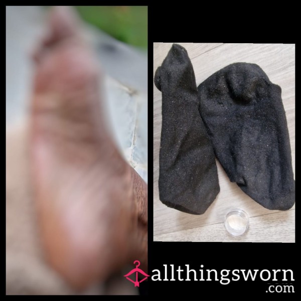 Smelly Socks & Real Foot Dust Treat 😈✨ (+ Bonus Foot Pic)