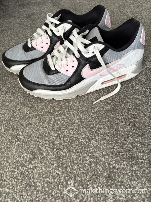 Smelly Trainers