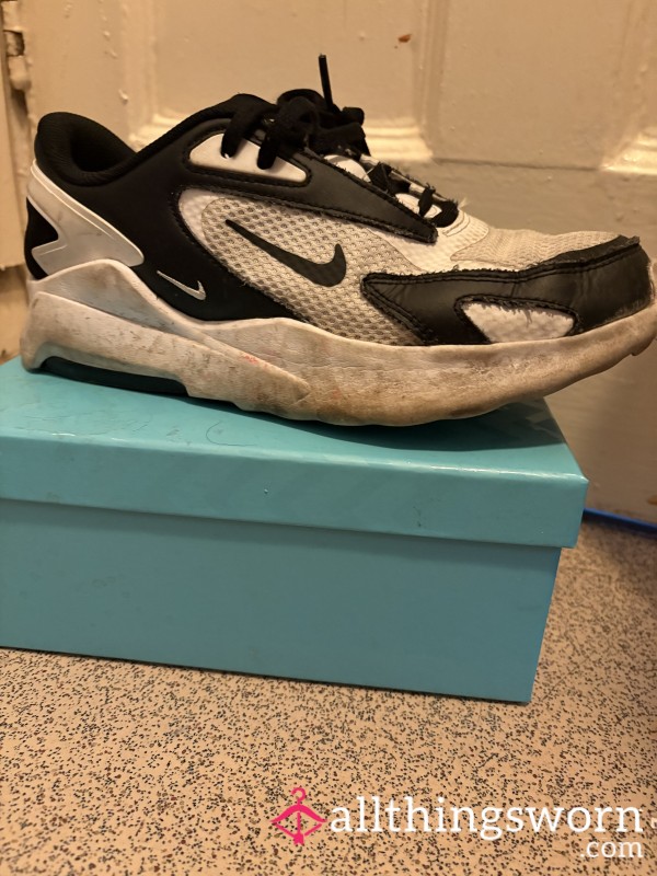 Smelly Trainers