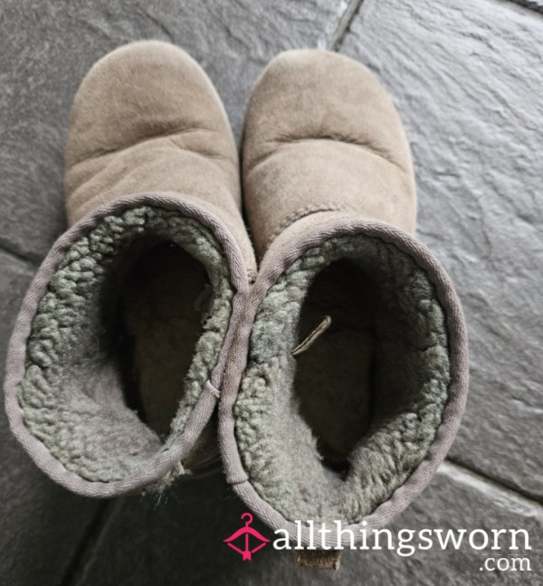 Smelly Uggs