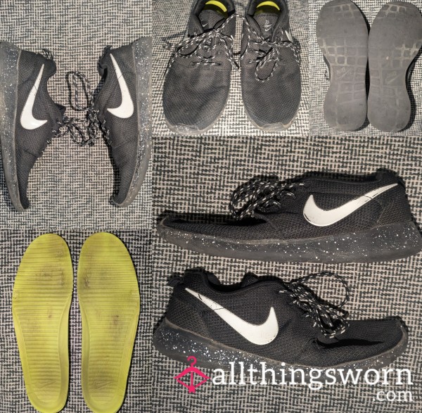 Smelly Well Worn Black Nike Roshe One Sneaker Shoes