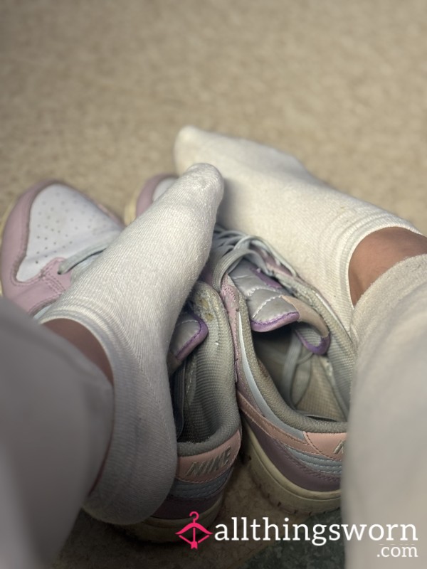 Smelly White Ankle Socks