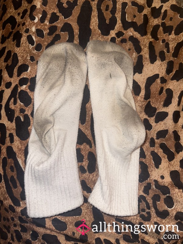 Smelly White Crew Socks 🧦