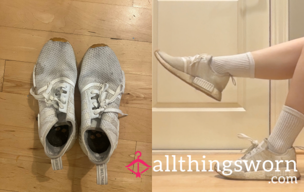 ⟡ CLEARANCE ⟡ Smelly White Running Shoes