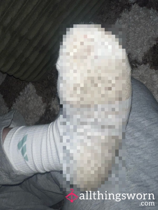 Smelly White Socks