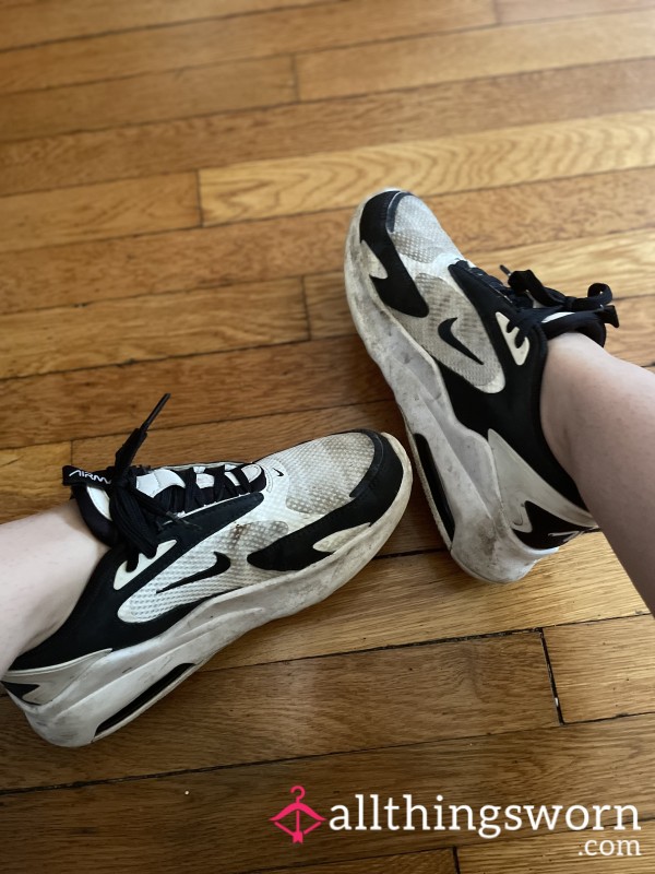 Smelly Work Shoes 👟