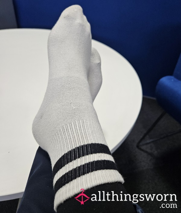 Smelly Work Socks!🧦👣