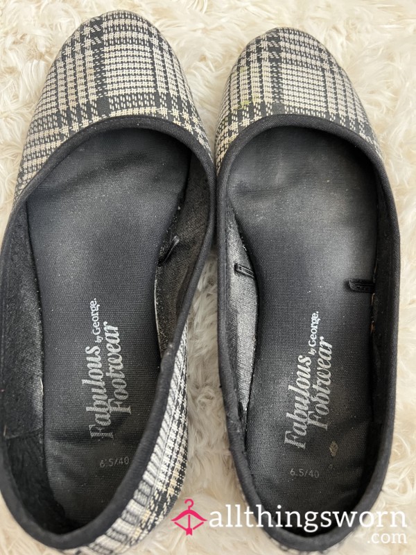 Smelly Worn Black & White Flats