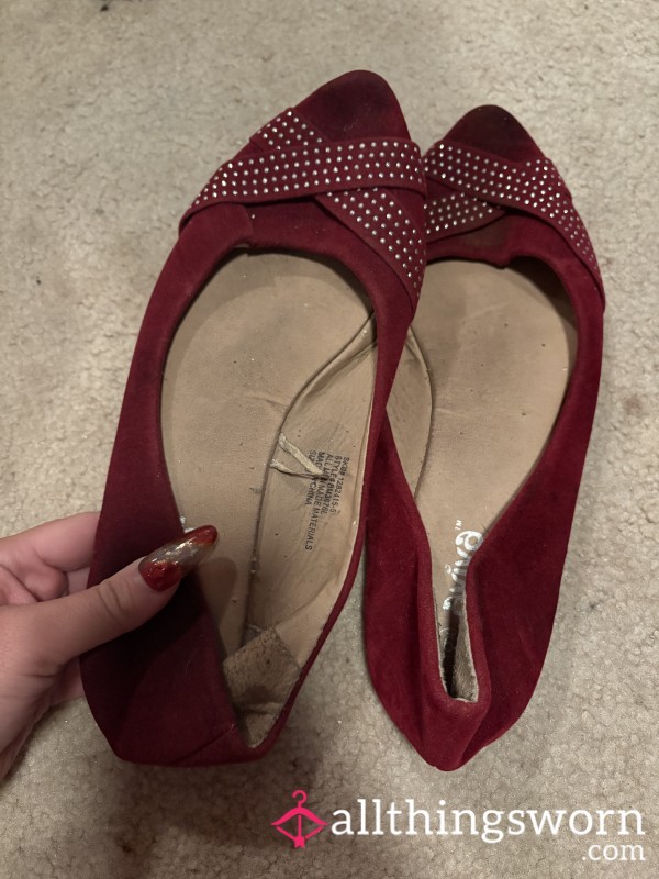 Smelly Worn Out Women’s Flats Work Shoes👣💦
