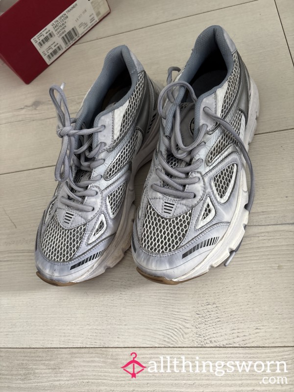Smelly WornAxel Arigato Trainers