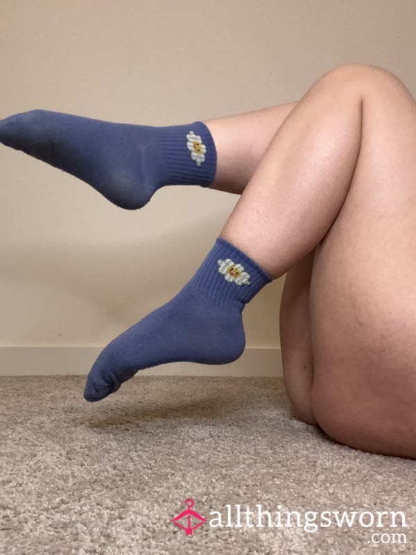 Smiley Flower Crew Socks
