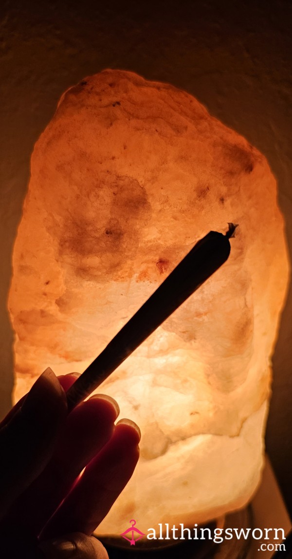 Herbal/Friendly Phone Call Session 🌿 💨 😶‍🌫️ 30ish Minutes ~ UPGRADE ADD ONS AVAILABLE