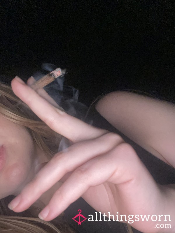 Smoking🍃🍃🍃