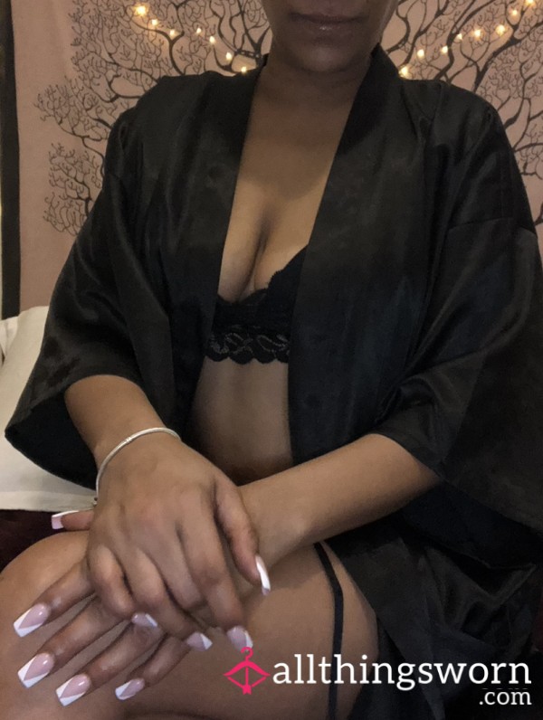 Smoking And Stripping Picture Set (full 18 Pic Set & Video Clips Available In My Store Too)