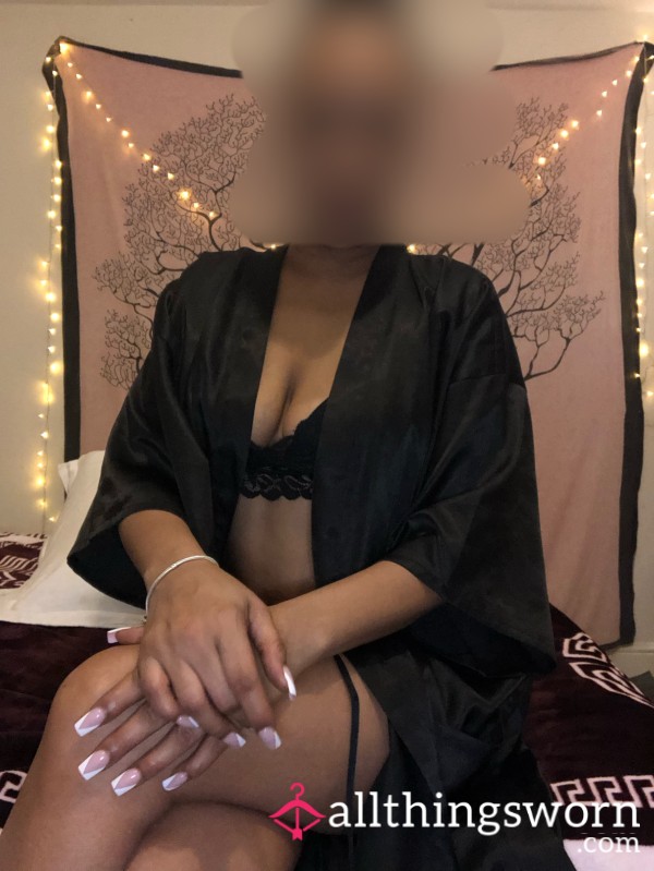 Smoking Fetish? Watch Me Puff And Reveal  Myself Just For You 18 Images + 3 Short Clips Of Me Smoking