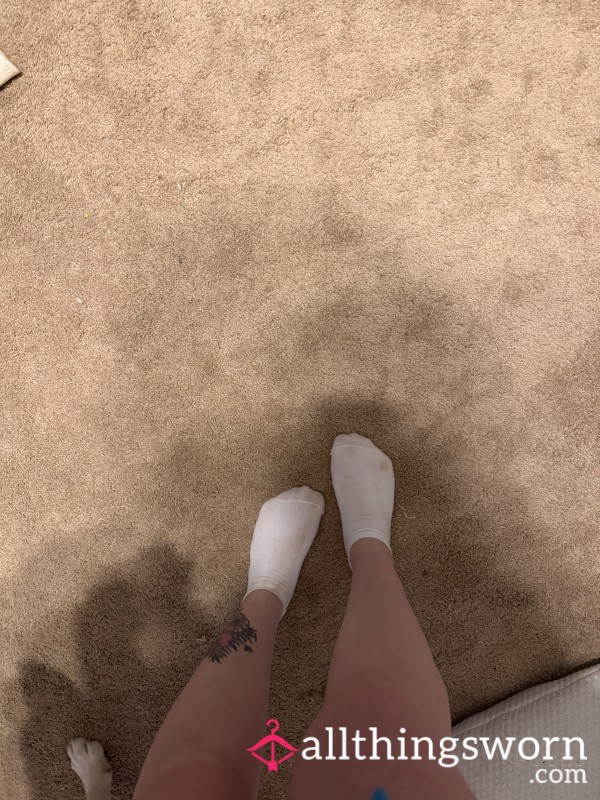 Smooth Legs & Pretty Feet😉