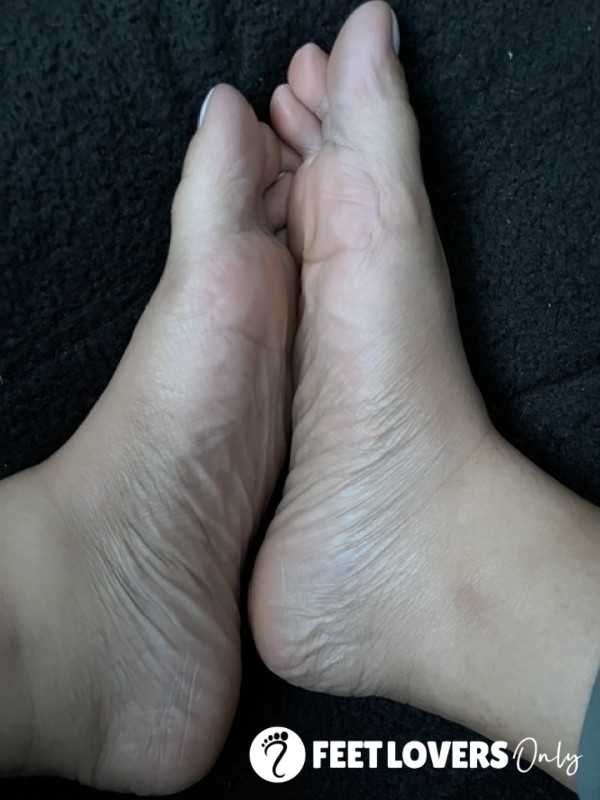 Smooth Pedicured Toes/Soles