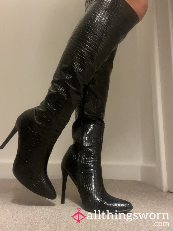 Size 5 Snake Skin, Shiny, Knee High Boots, Tasteful Teaser