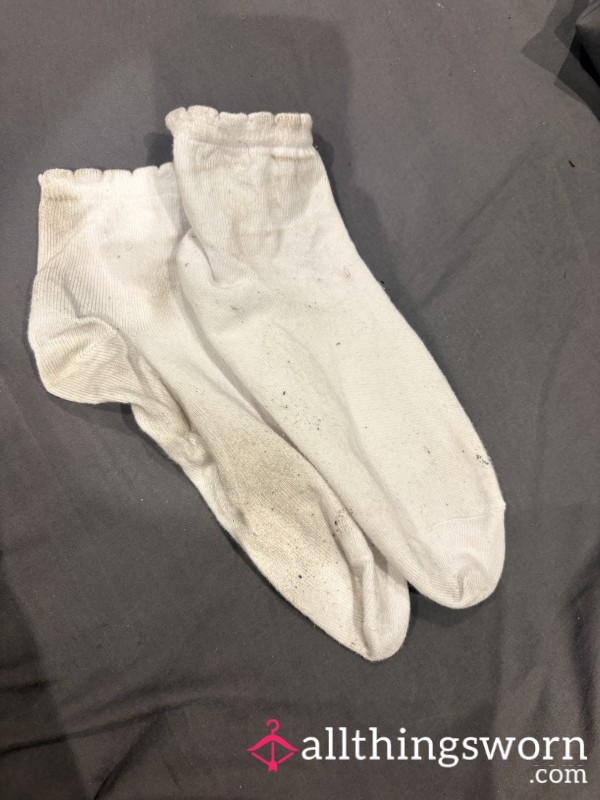 Snow White Socks Turned Nasty After 12 Hours Of Barefoot Sweat & Floor Filth 🧦🖤