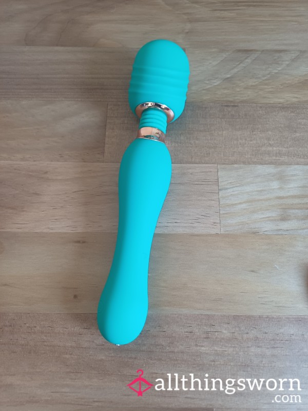 Soaked In C*m- 💚 Super Powerful Wand Vibrator