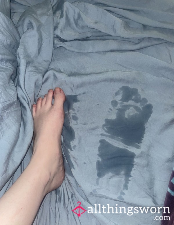 💦 Soaked Socks 🧦