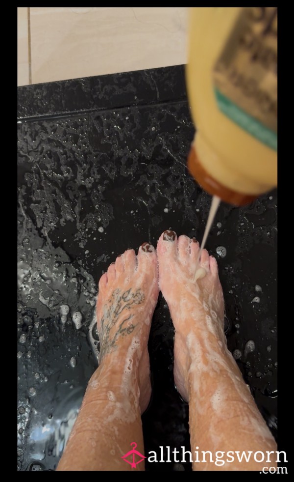 Soaping And Soothing My Tiny Toes