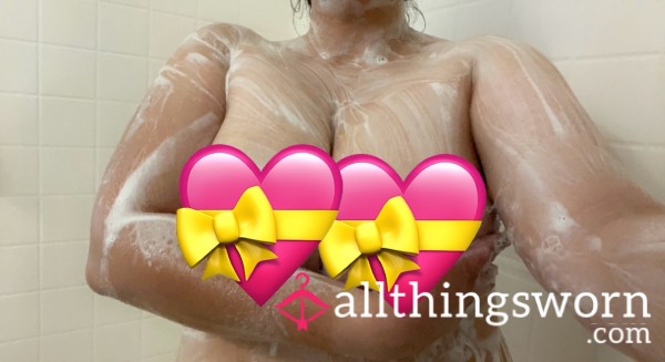 Soapy Big Titty Shower Pics 💦🍒🧼
