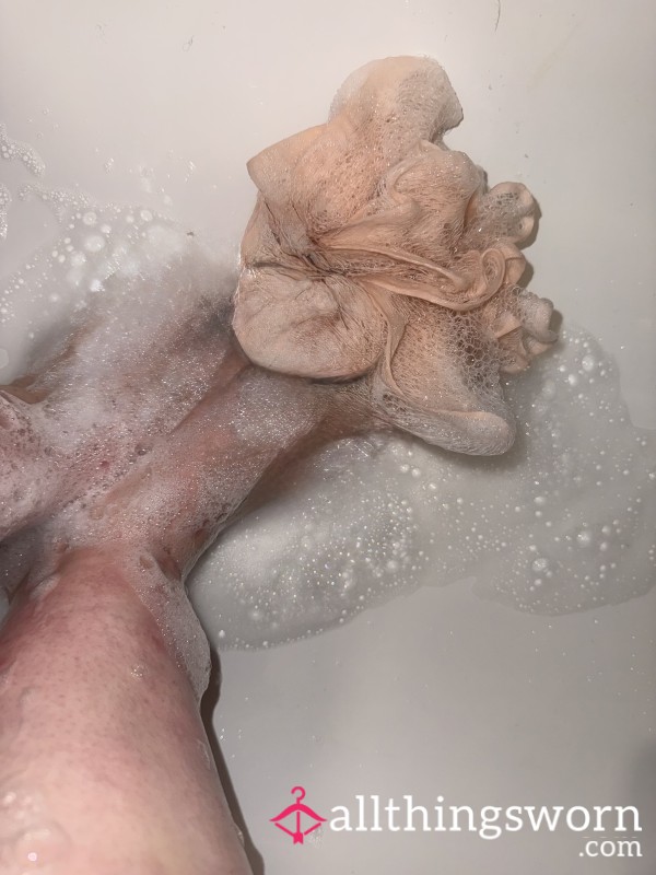 Soapy Feet 🦶 🛁