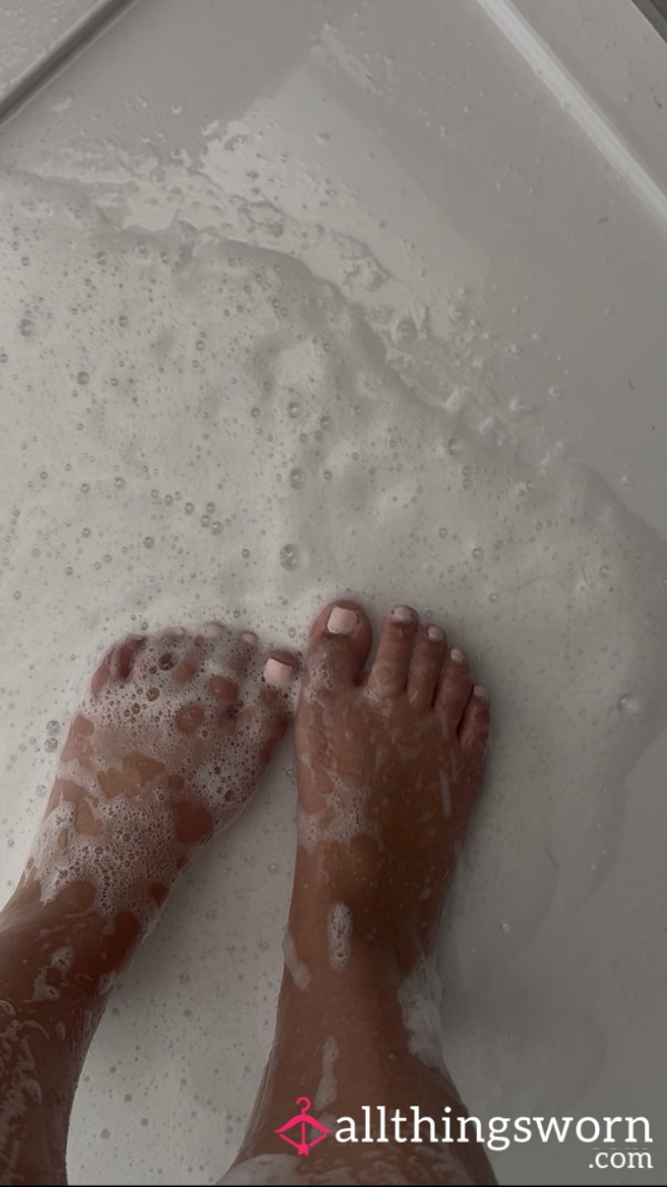 🫧 Soapy Feet Pic Set – £12 🫧