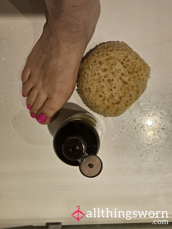 Soapy Feet Scrub With Sponge And Spot The Bubble!