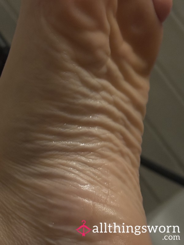 🛁💦 Soapy Foot Job 🫧🦶🏼