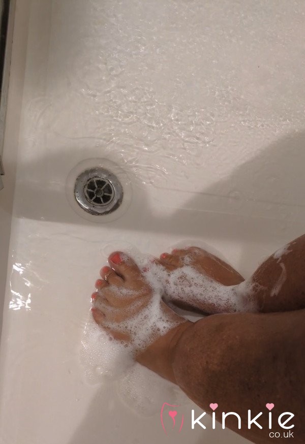 Soapy Shower Feet Pics