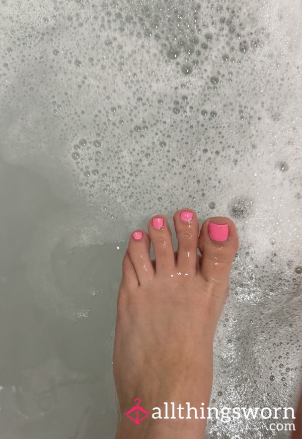 Soapy Soles 🛁