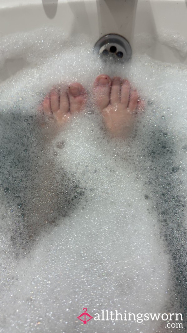 Soapy Toes 👣🫧