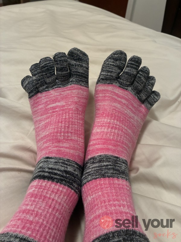 Sock And Toe Lovers Unite! TOE SOCKS!
