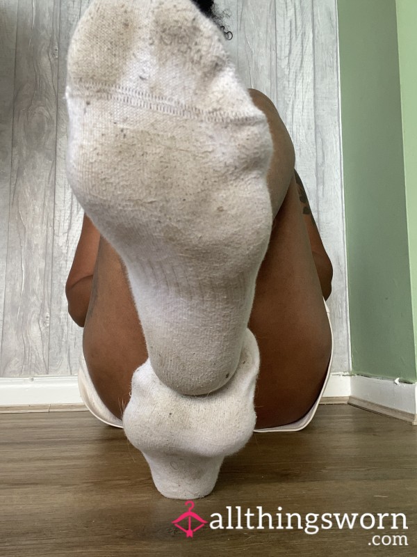 Sock Removal After After A Workout! Are You Socks Of Or Socks Off?