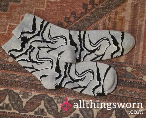 🖤👣 Sock Wear - Grey Black White Tiger Print