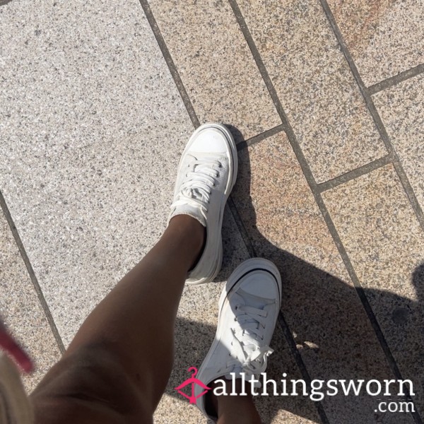 Sockless Summer Sneakers 💦