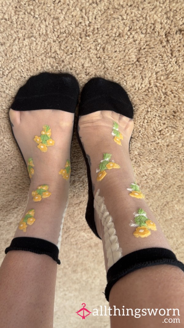 Socks 🌻w/ Black Cotton Bottom