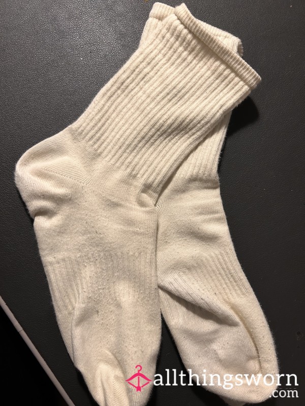 Warm & Worn: White Tennis Socks From My Active Day