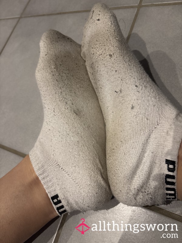 Socquettes Blanches PUMA Portées – Run & Quotidien