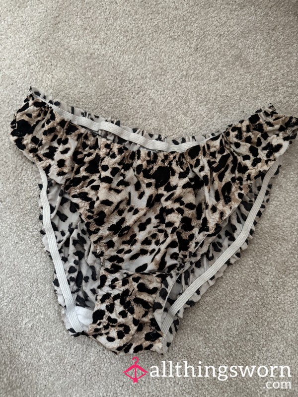 Soft And Silky Leopard Print Panties 🤎