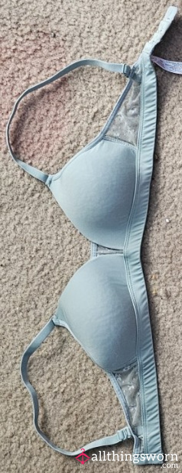 Soft Green Bra With Flower Lace On Straps