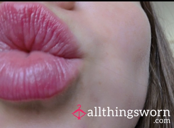 Soft Kissing