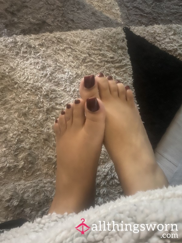 Soft, Pampered Feet In High-quality Pics. Tell Me Your Vibe And I’ll Create It.