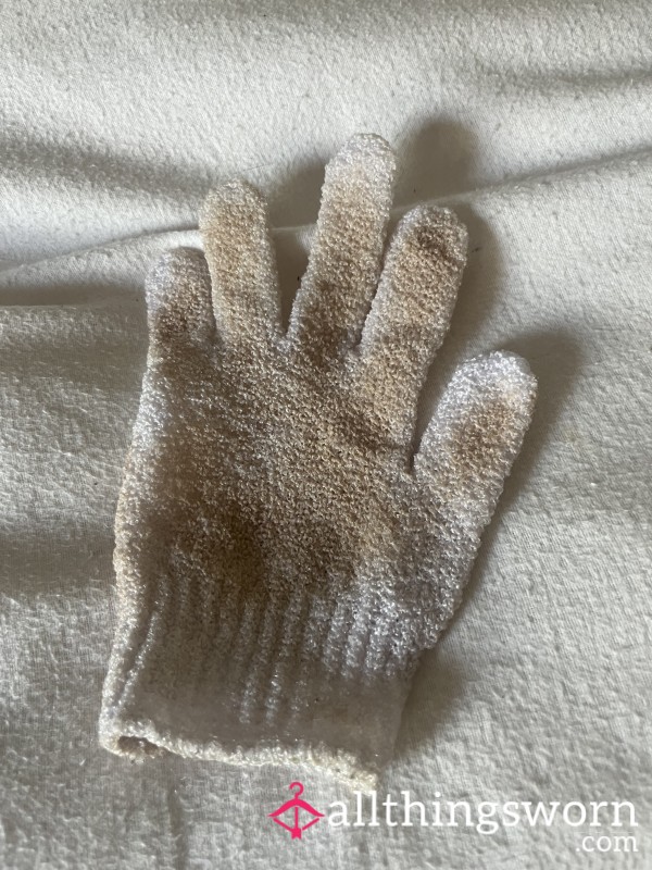Soft & Scrubby – My Used Face Exfoliating Glove