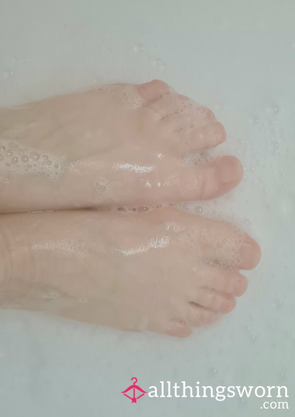 Soft & Wet Bathtub Feet